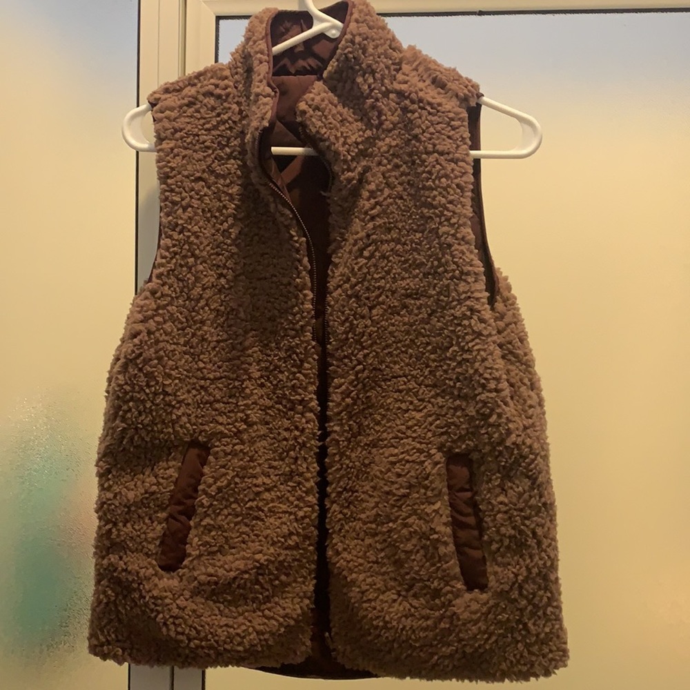 Reversible vest